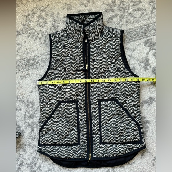J.Crew Herringbone quilted Puffer Vest with very cool knit print - Picture 9 of 10